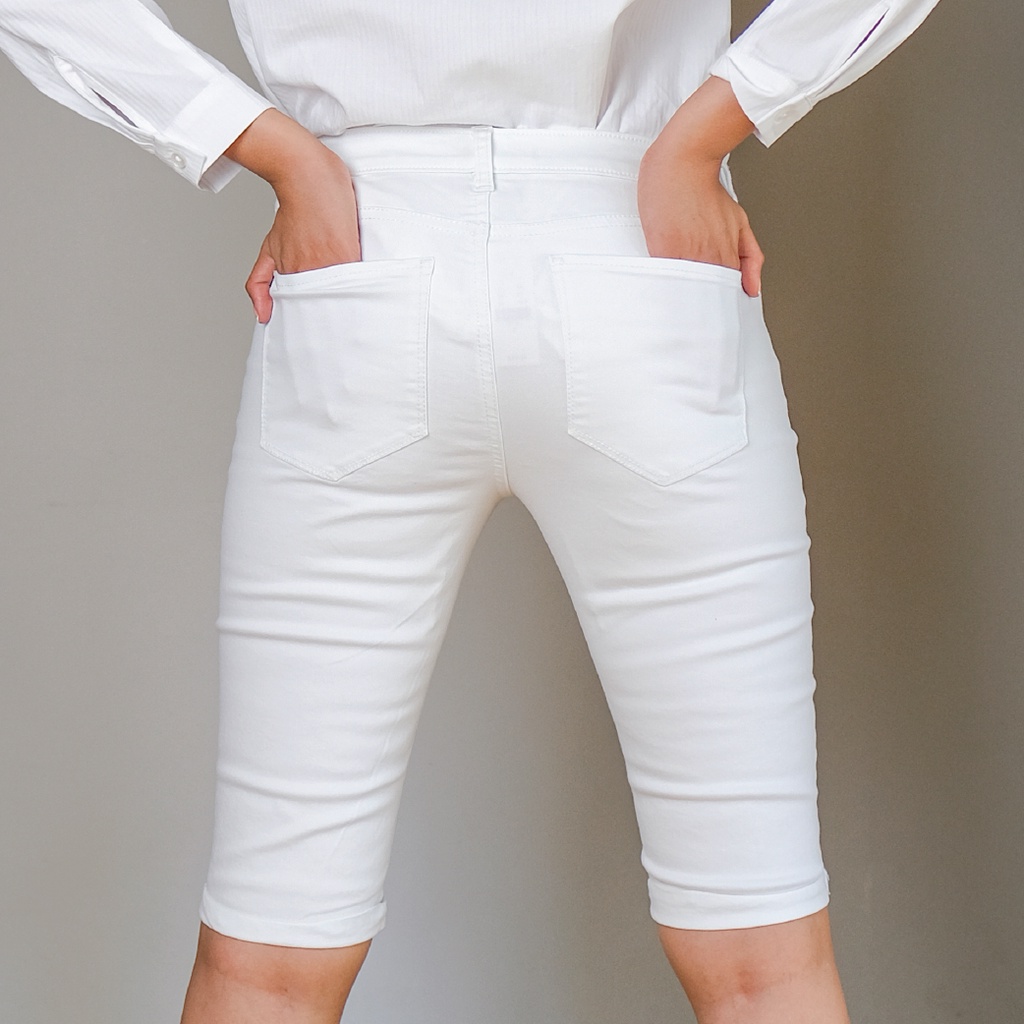 SAVIO Axl Short Pants Cotton - Celana Pendek Jeans 3/4 Wanita