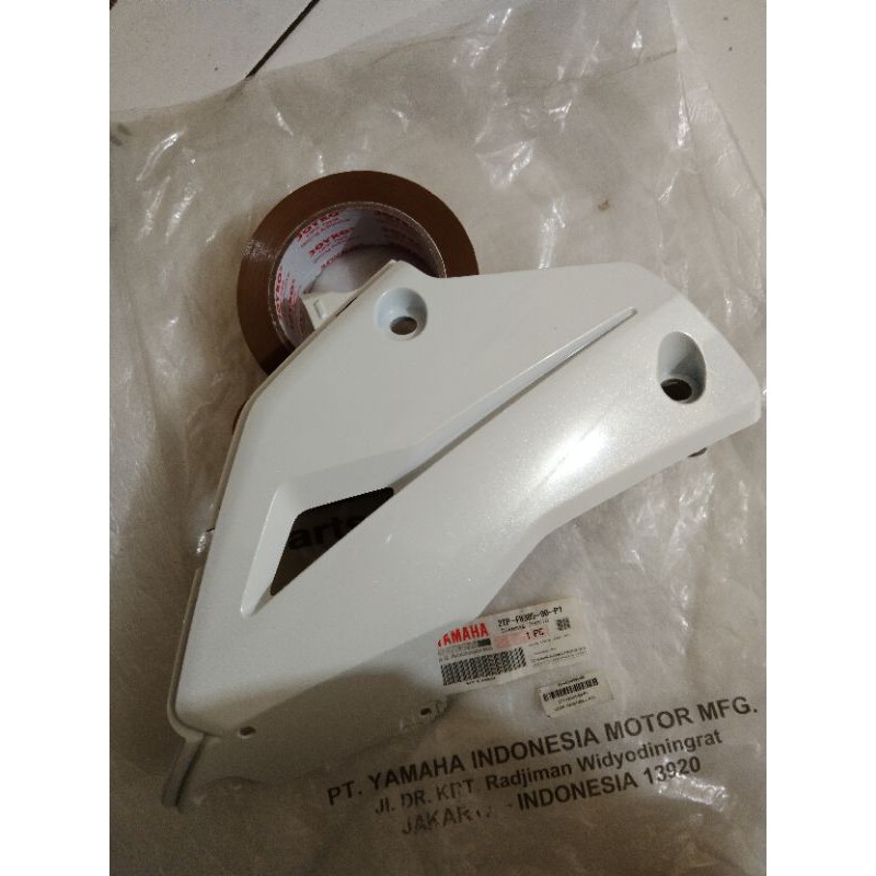 Cover under , Cover tutup mesin samping kiri Yamaha VIXION NEW NVA original