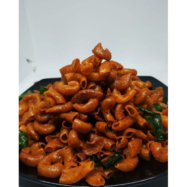 

Makaroni pedas daun jeruk