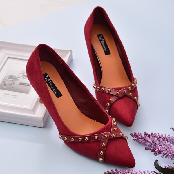 Sepatu heels kerja suede 7cm hitam merah