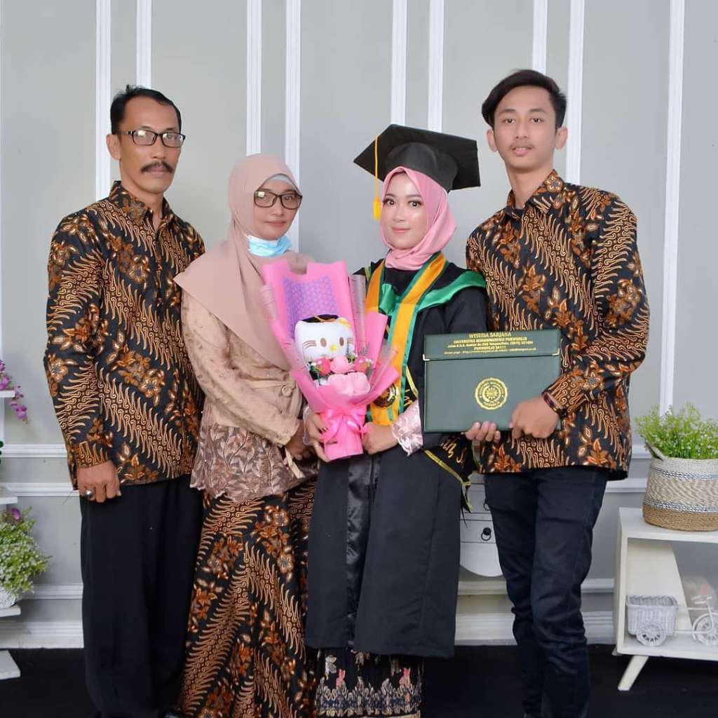 {ada Kemeja Anak }couple Kebaya Brokat, Batik Brokat Couple  Arinta Brokat Ory By S.g