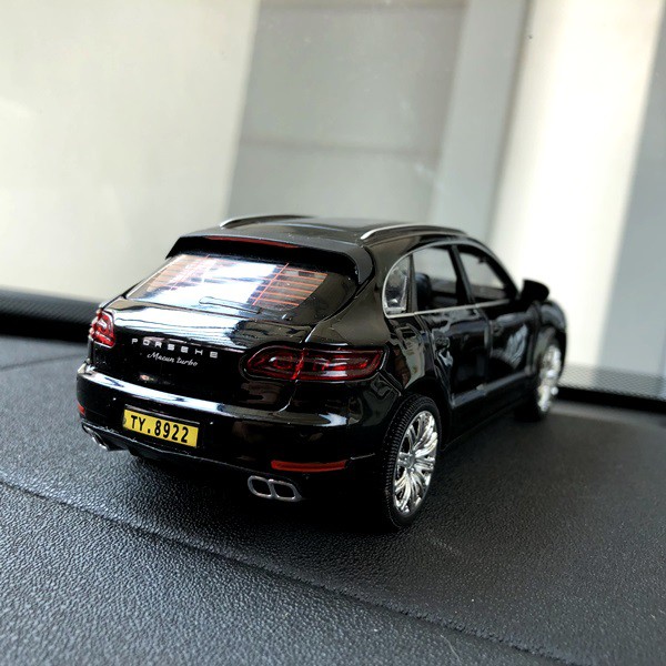 Pajangan PORSCHE MACAN TURBO Miniatur Parfum Parfume Pewangi Mobil