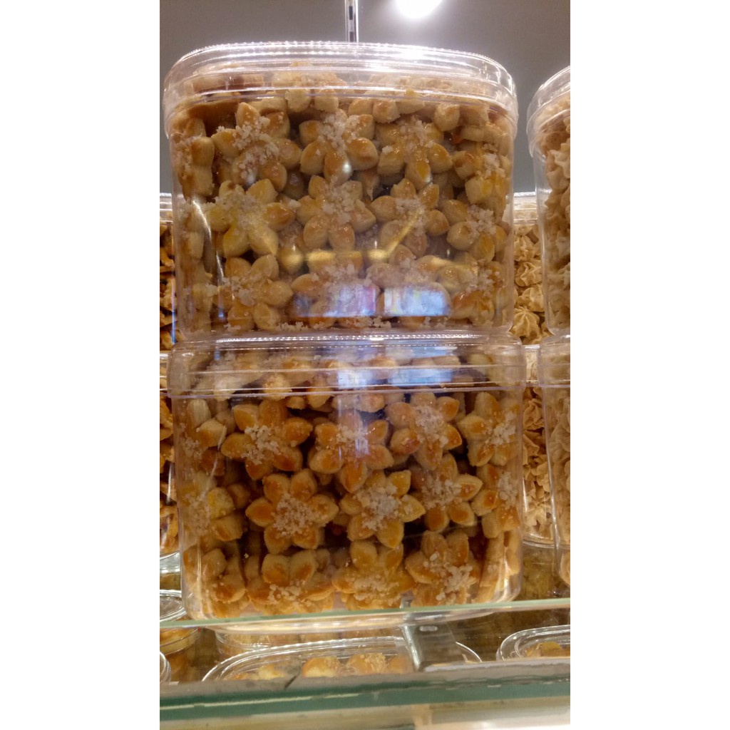

READY JAKARTA 19 JUL 2025 - BUTTER KRANJES COOKIES KARTIKA SARI KARTIKASARI OLEH2 BANDUNG IDUL FITRI LEBARAN NATAL CNY IMLEK ORI