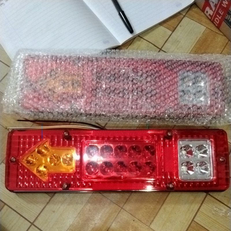 Lampu stop lamp belakang LED pick up pickup universal Mitsubishi L300 Suzuki carry Futura katana apv