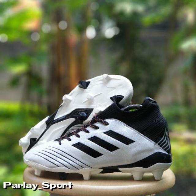 Sepatu Bola Adidas PREDATOR Import Size 39-43 Made In Vietnam