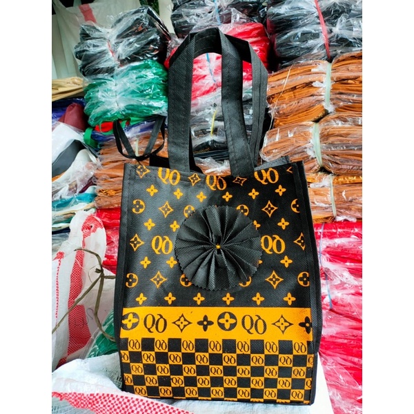 HARGA LUSIN ISI 12 PCS-TAS KOTAK HANDLE BIASA QQ HITAM SIZE 22x22