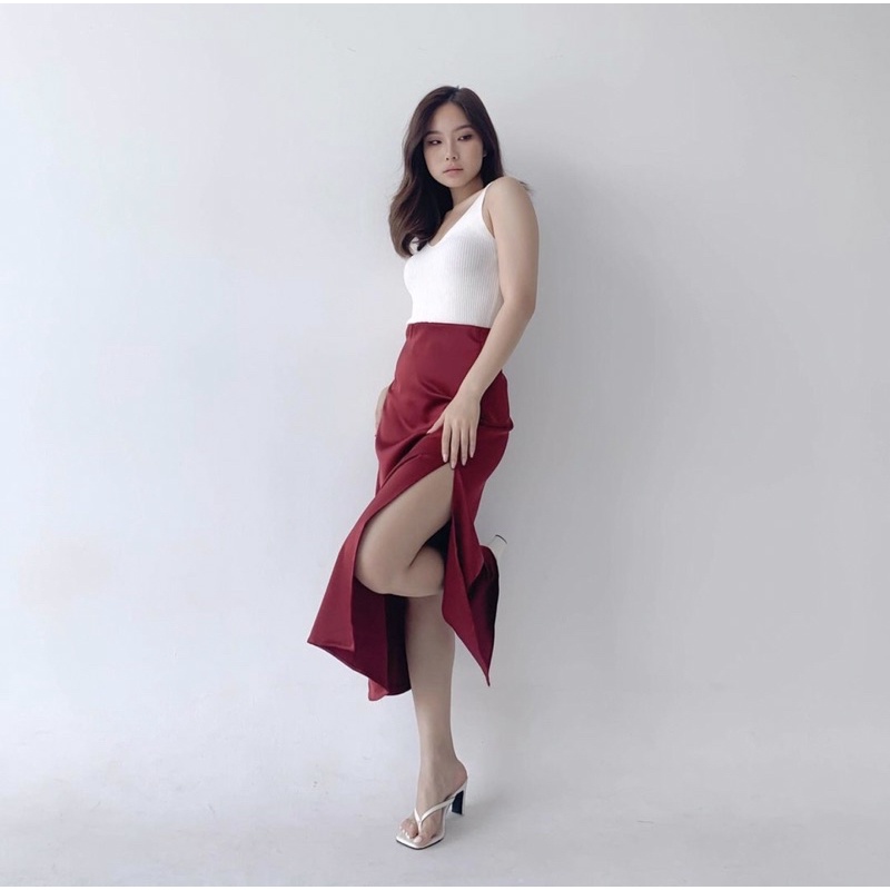 MADELINE SATIN MIDI SKIRT PREMIUM KOREA - ROK PESTA SATIN WITH SLIT MEWAH - SKIRT 3/4 - ROK KONDANGAN - HADIAH / KADO ULTAH WANITA