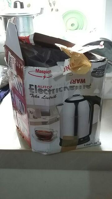 Maspion Ketel Teko Listrik Electric Kettle 1.8 Liter Ump 1816