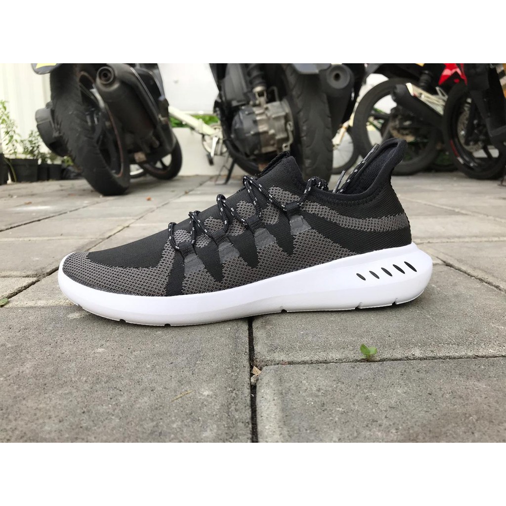 Sepatu Piero Rewind Knit Black