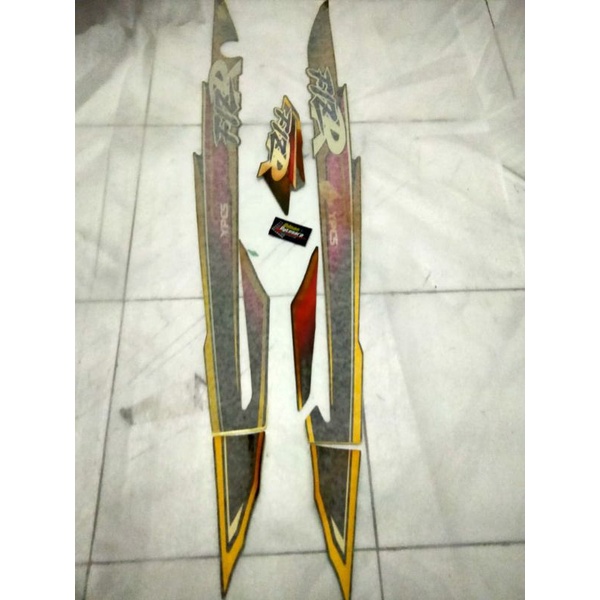 striping F1zr 97 hitam