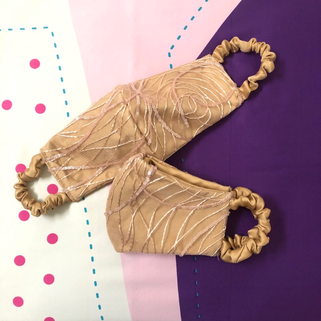 Masker Kain Brukat Tiga Lapis (Warna Gold)