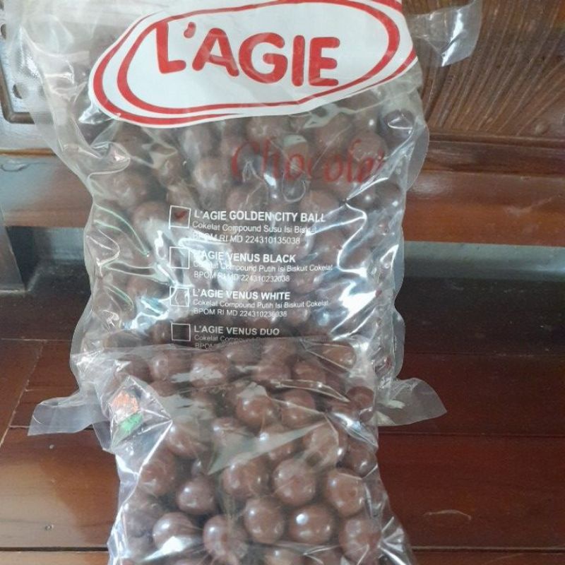 

Coklat Golden City Ball L'AGIE