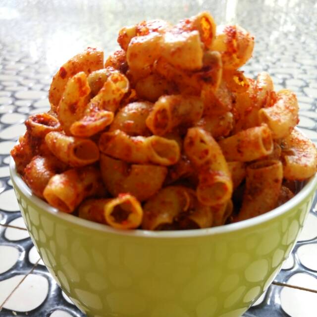 

Camilan makaroni pedas