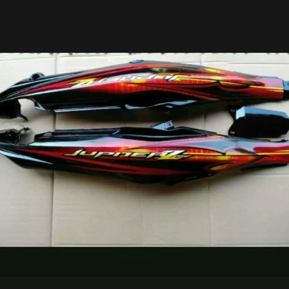 COVER BODY BELAKANG JUPITER Z BURHAN/COVER BODY SAMPING JUPITER Z BURHAN HITAM PLUS STRIPING