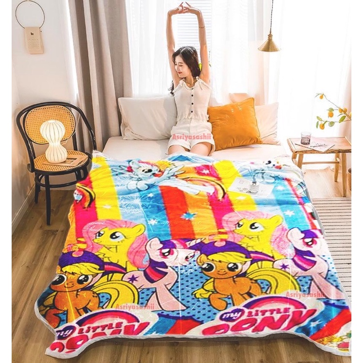 Selimut Bulu Halus 140x190 Motif Karakter Cantik Murah Asriyasashii Berkualitas