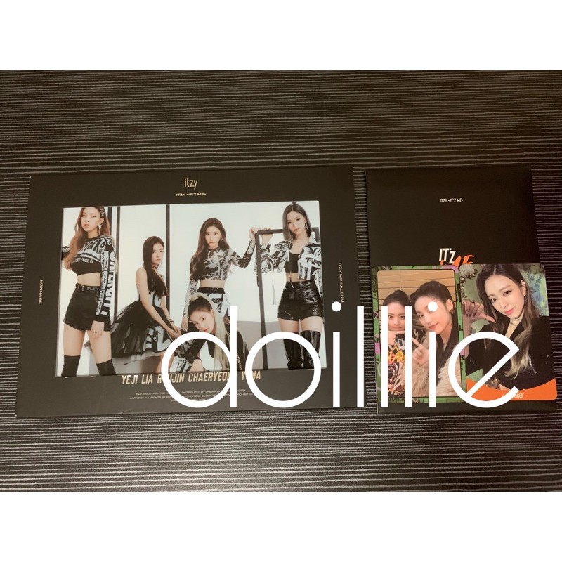 Album ITZY it’z me A ver black ver | pc yuna pc unit yeji-yuna