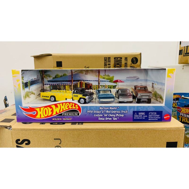 NEW ARRIVALS 2022 | Hot Wheels Diorama PICKUPS 80s BEACH PATROL SET | 1978 Dodge Lil Red Express Truck | Custom 62 Chevy Pickup | Texas Drive Em | Horizon Hauler | Pick Up | Mooneyes HW Hotwheels Black Blue Maroon Yellow