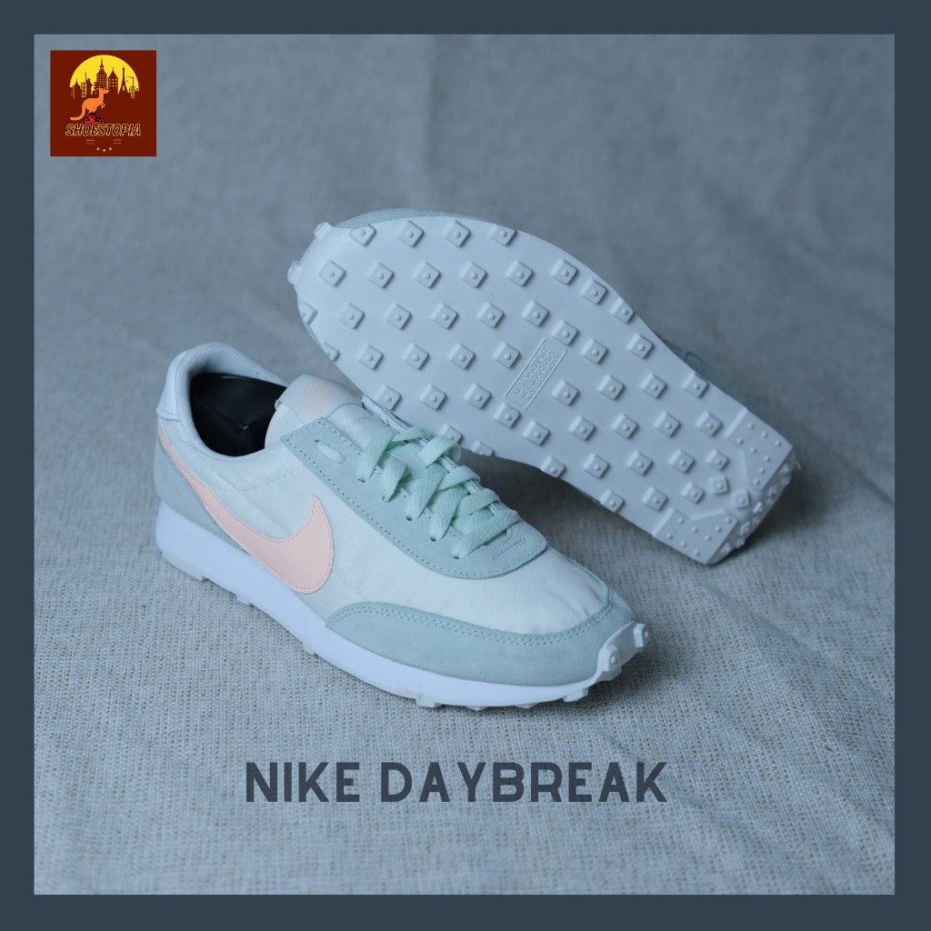 nike daybreak nude