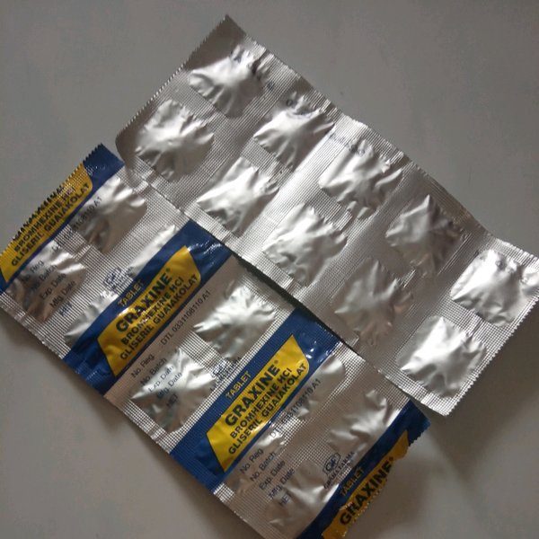 GRAXINE 100MG OBAT BATUK PENGENCER DAHAK PER STRIP