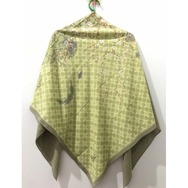 PRELOVED RIAMIRANDA SCARF