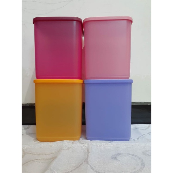 Large tropical fiesta