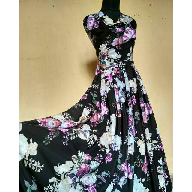 Kain wolfis hitam motif bunga 2,4m