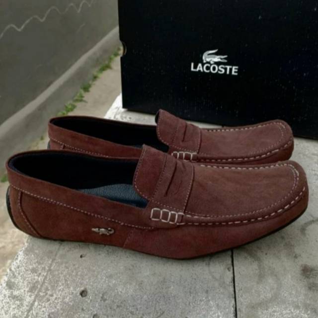 Sepatu lacoste kulit swede