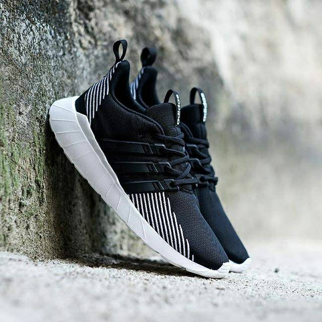 Adidas Questar Flow Black White