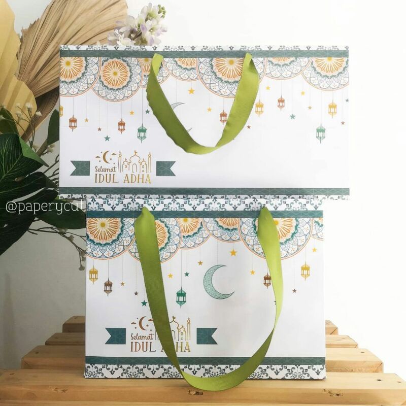 

Paperbag Packaging Hampers Gift - Idul Adha