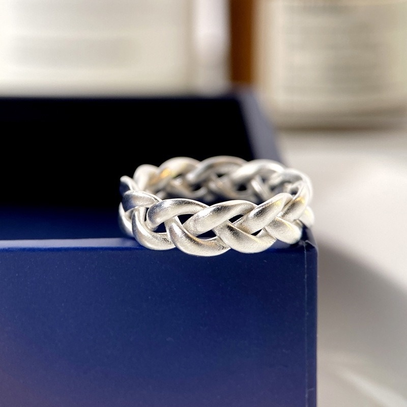 Japanese Entry Lux Woven Twisted Index Finger Ring