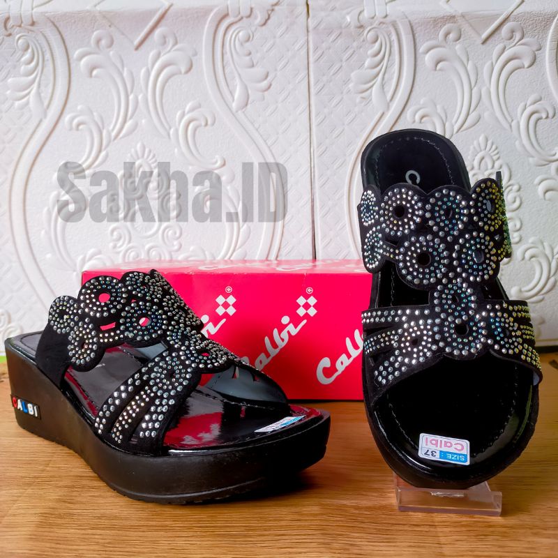 Sandal Wedges Calbi motif Mutiara