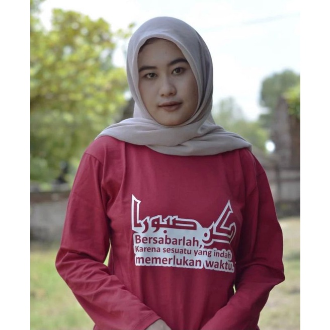 KAOS SANTRIWATI IDAMAN