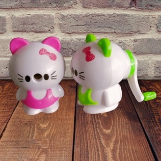 

Rautan Pensil Meja bentuk kucing HK