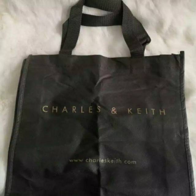 Dustbag Charles Keith