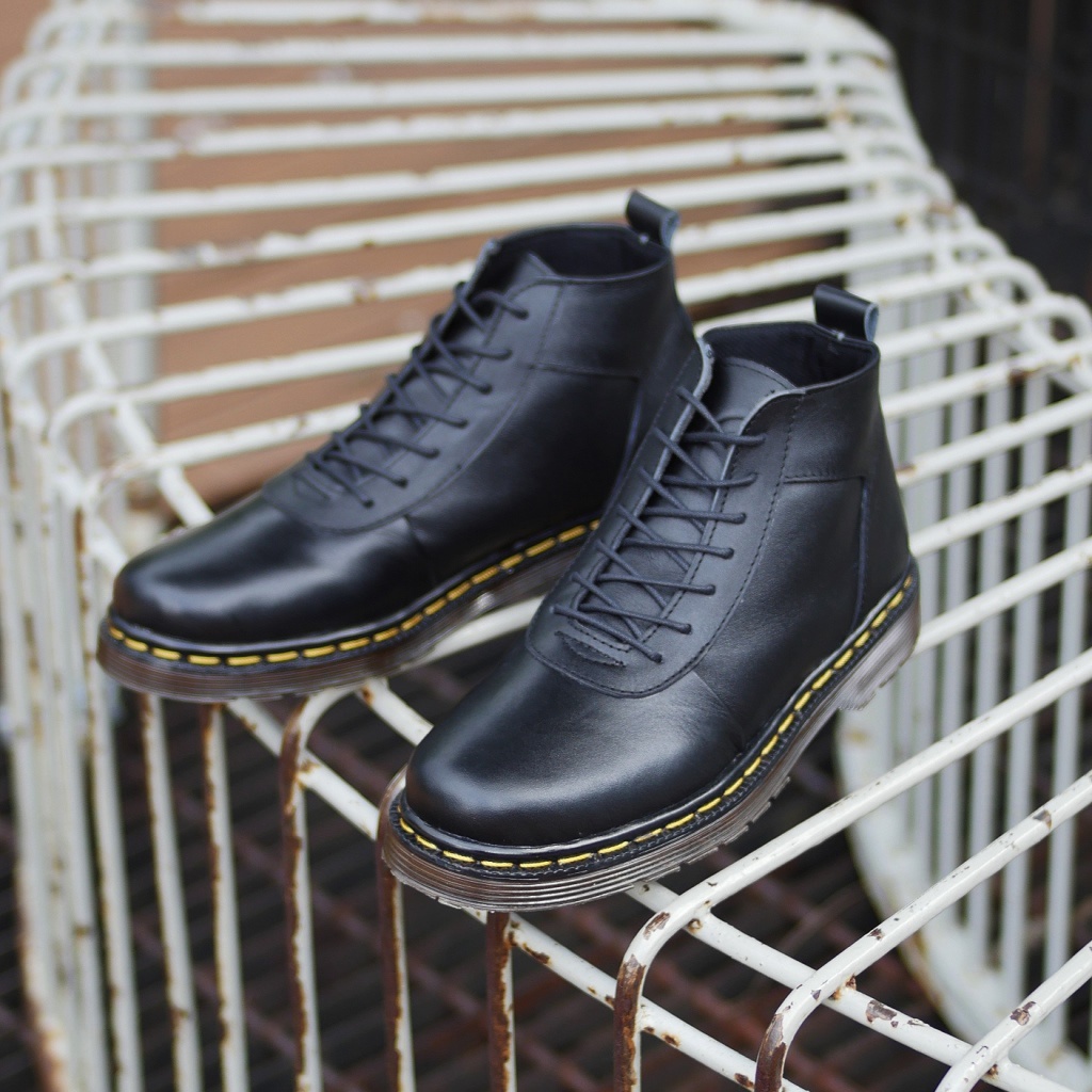 SVEND 02 BLACK ORIGINAL x GREATA Sepatu Kulit Sapi Asli Pria Boots Hitam Tali Casual Semi Formal Klasik Jalan Hangout Kuliah Kerja Kantor Boot Model Docmart Classic Genuine Leather Shoes Motor Touring Footwear Big Size Ukuran Besar Jumbo 44 Keren 2 0.2