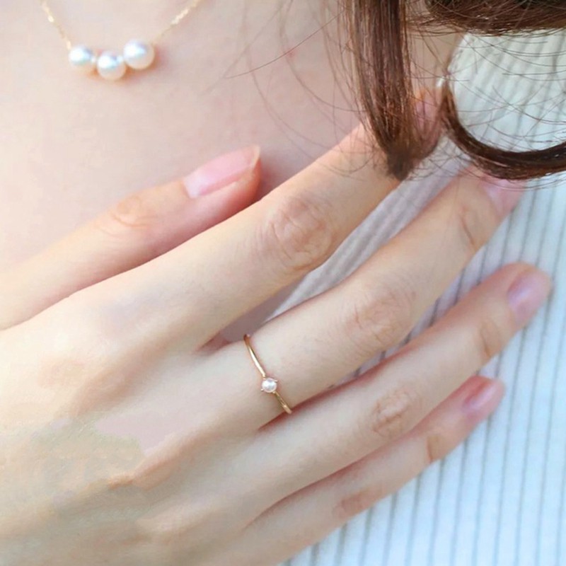 Fancyqube Cincin Tunangan Tipis Lapis Emas 18K Hias Mutiara Air Tawar Mini untuk Wanita