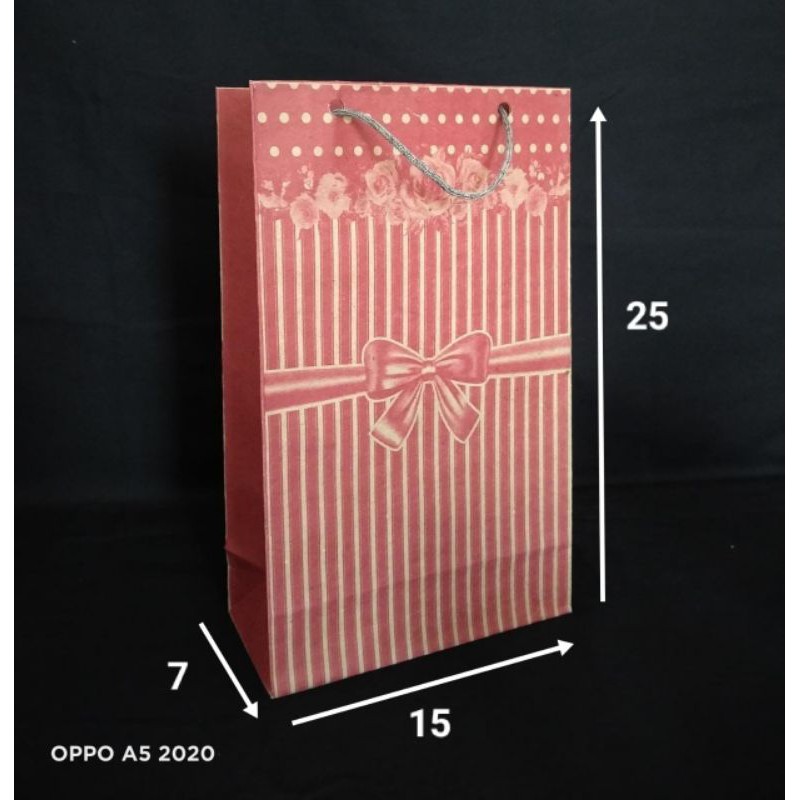 

Paper bag/tas kertasa (15x8x25) untuk wafer