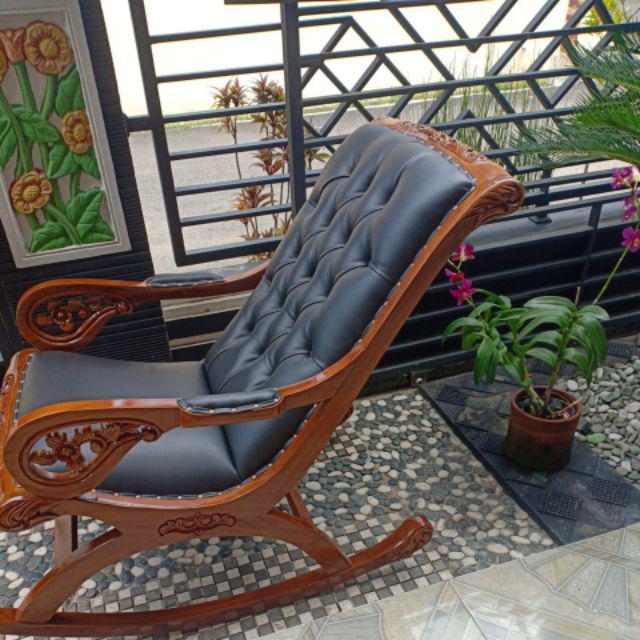 Kursi Goyang Jati, Kursi Goyang Ukir