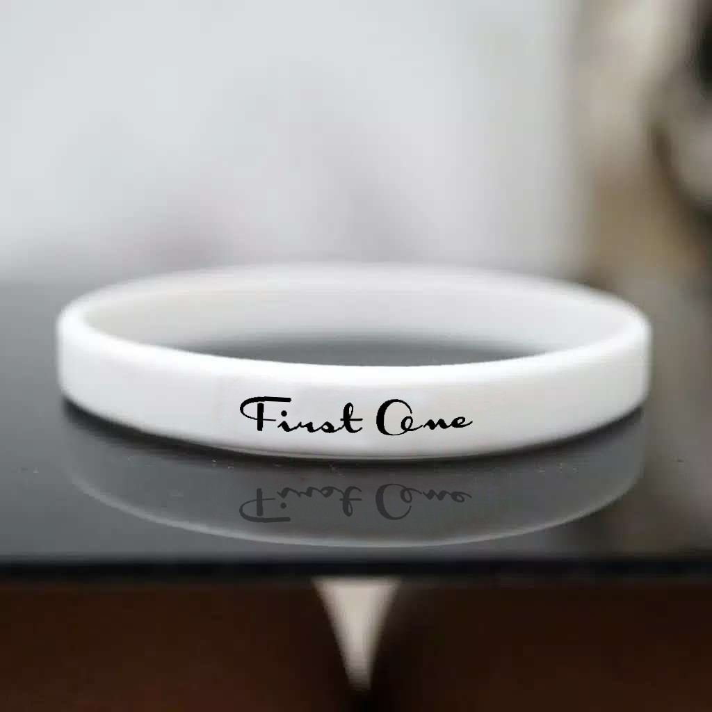 BRACELET FIRST ONE GELANG TANGAN PRIA - GELANG KARET SPORT ORIGINAL WHITE LIST BLACK F1