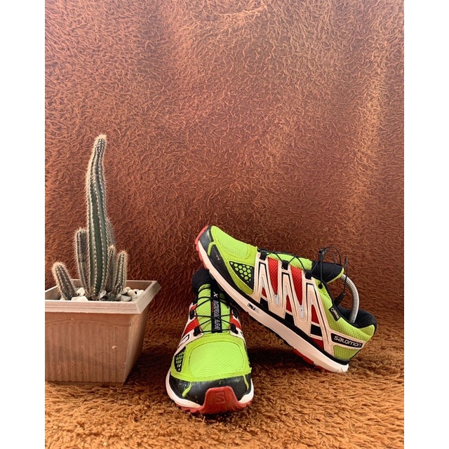 SEPATU SALOMON SECOND