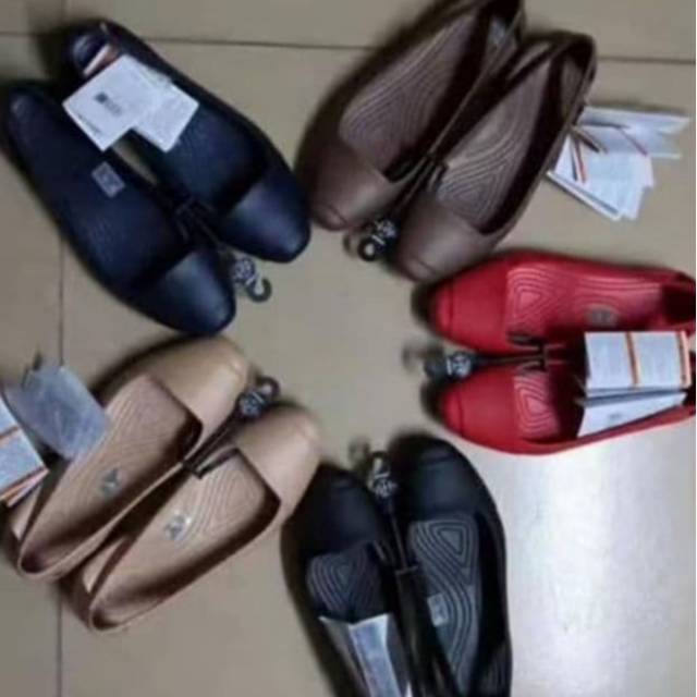 Sepatu Crocs wanita /sepatu Crocs shiena