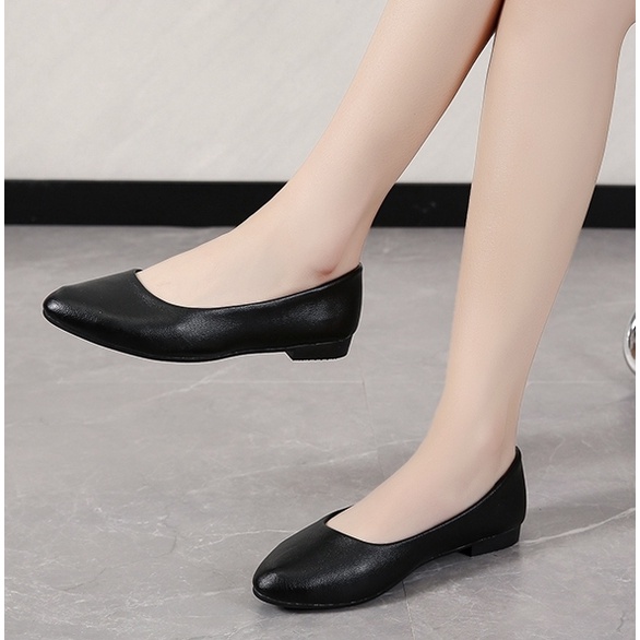 Workswell Sepatu Kerja Wanita Leather Low Heels 1.5 cm - 3 cm / Basic Softy Heels Shoes 1.5 cm - 3 cm 5190 (36-40)