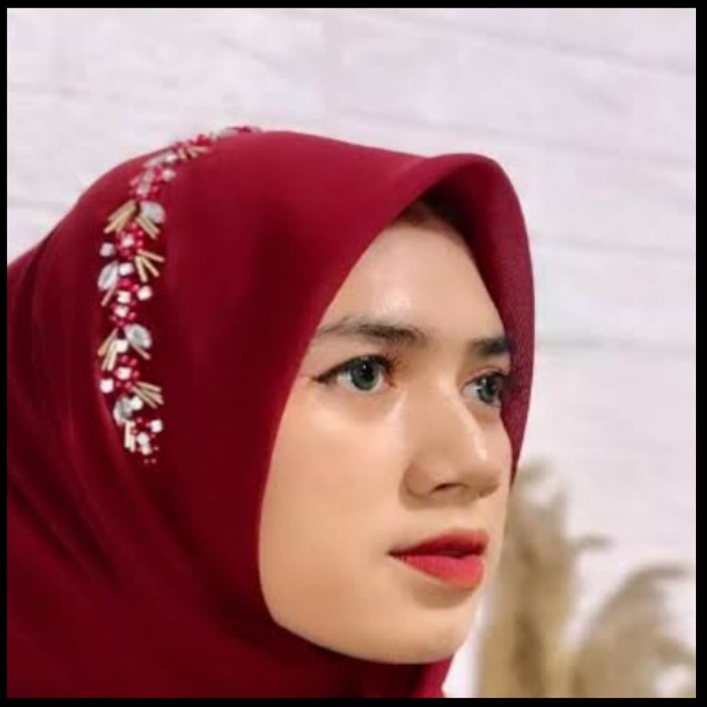 KERUDUNG SEGI EMPAT BELLA SQUARE PAYET/ JILBAB PAYET BELLA SQUARE BAHAN POLLYCOTTON/ HIJAB PAYET-MERAH