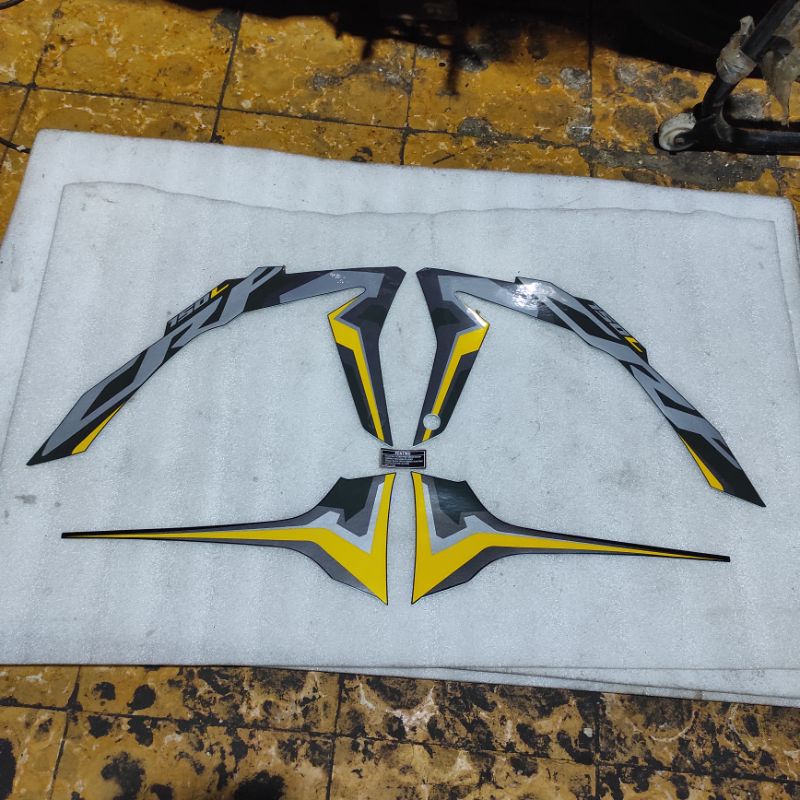 stiker stripping striping decal graphic Honda CRF150 CRF150L CRF 150 L hijau army extreme green 2021