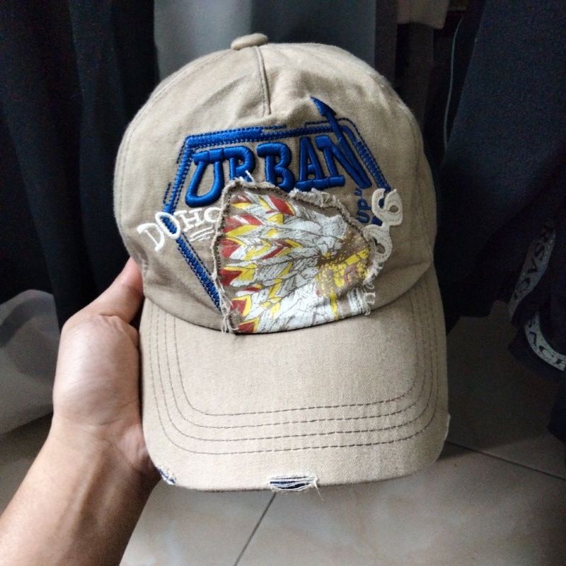 THRIFT TOPI BRAND DOHC PRELOVED