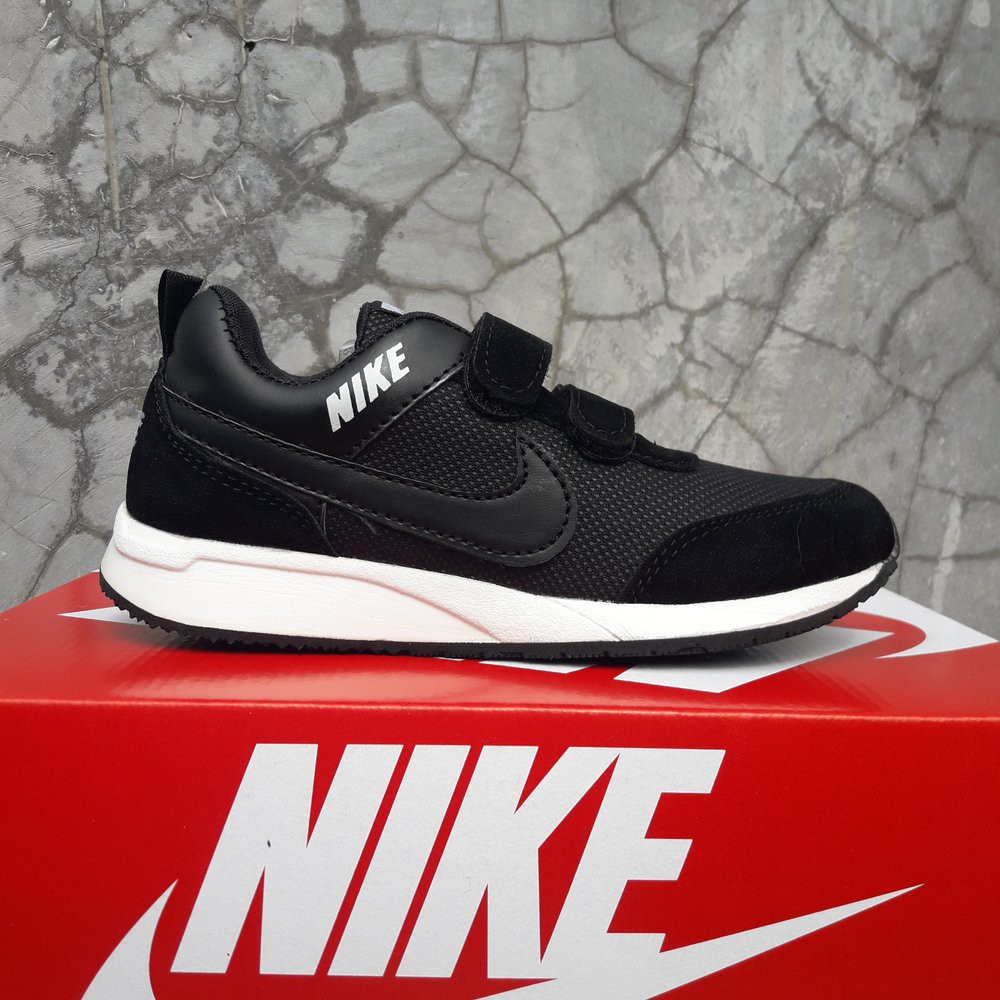 sepatu anak sekolah hitam laki laki perempuan nike