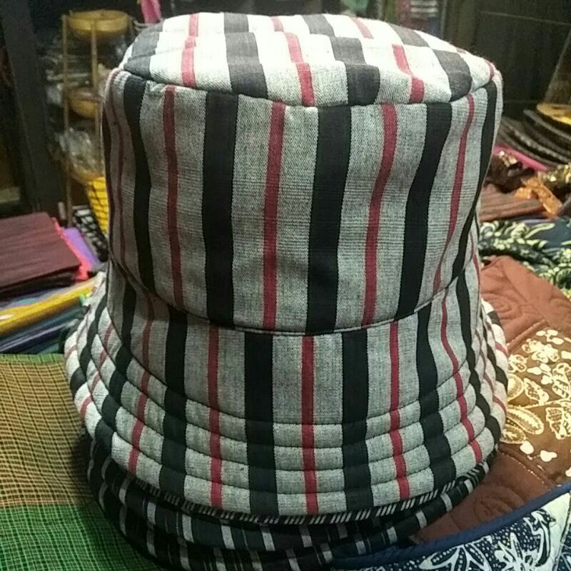 Topi Bahan lurik kebaya adat jawa