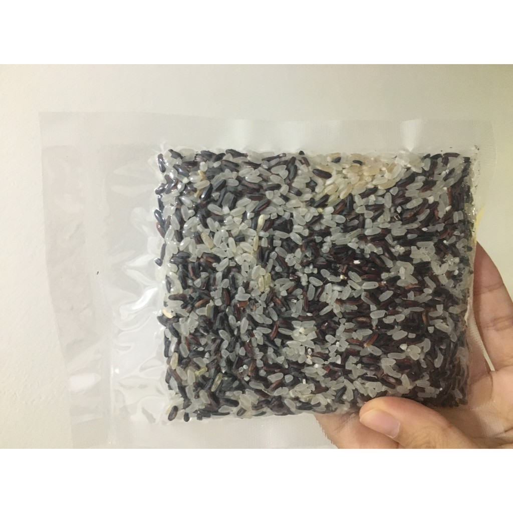 

BERAS MIX HITAM MENTIK ORGANIK UNTUK MPASI DIET KEMASAN VACUUM REPACK 100GR