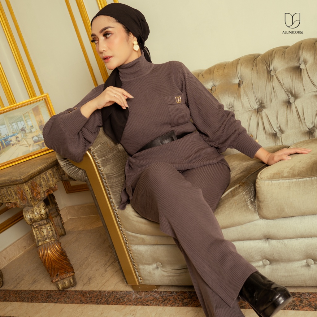 Alunicorn x Yulita - Emmy Oneset - Knit Rajut-Plum Perfect