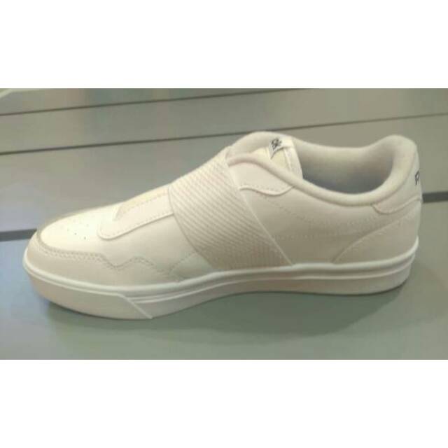 Sepatu reebok putih